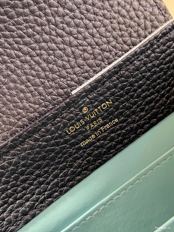 First bag ru LOUIS CAPUCINES VUITTON MINI 0713